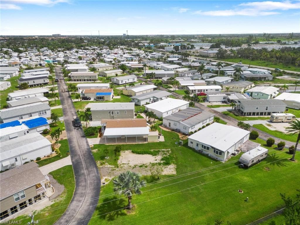 286 Dillard AVE, FORT MYERS FL 33908-7