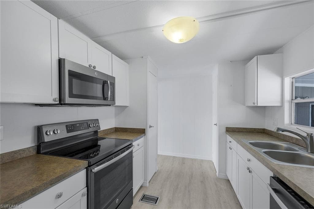 9335 Lord RD, BONITA SPRINGS FL 34135-6