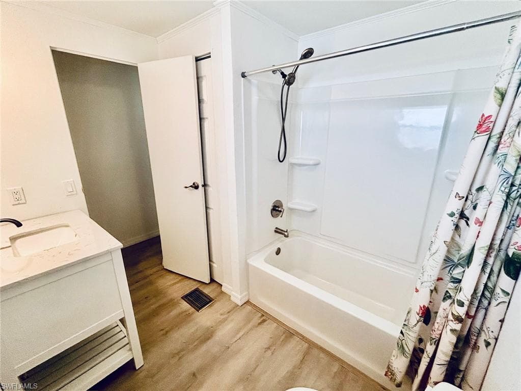 9335 Lord RD, BONITA SPRINGS FL 34135-24