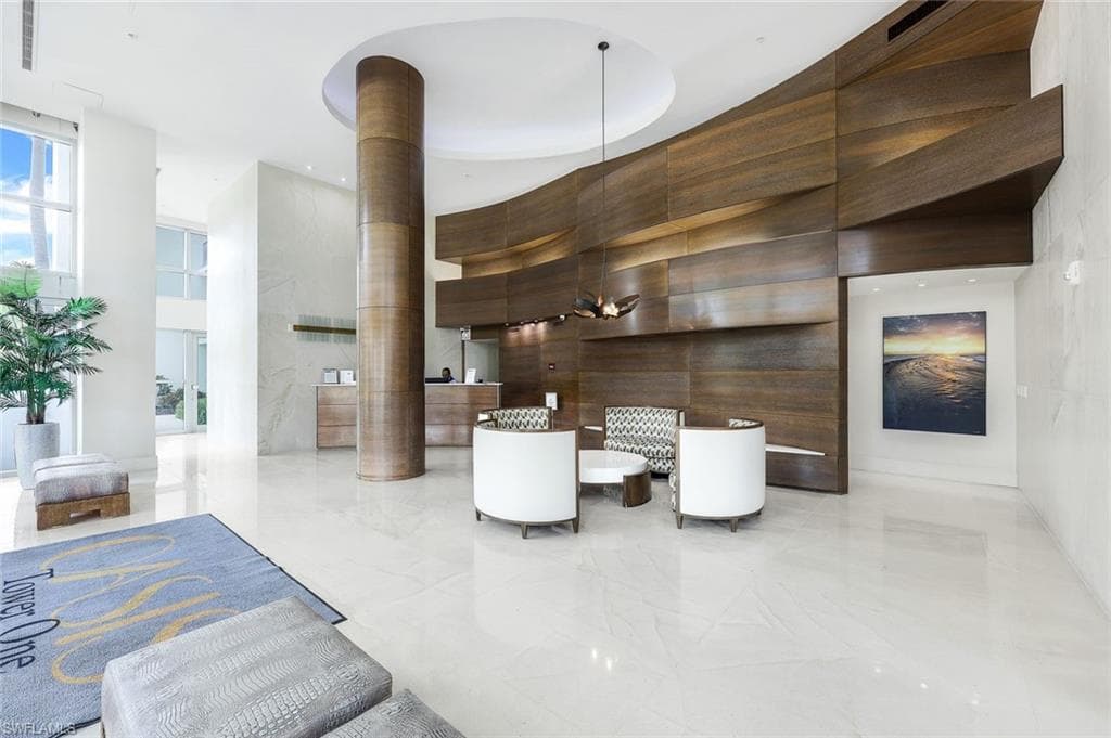 3000 Oasis Grand BLVD # 2402, FORT MYERS FL 33916-2