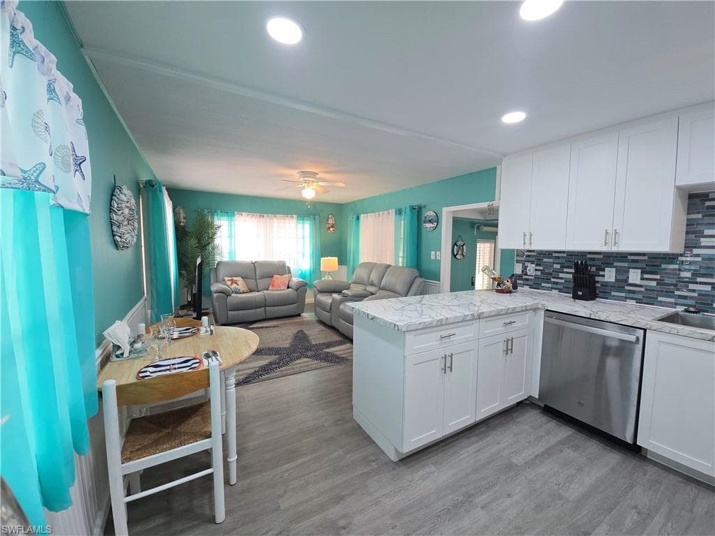 19 Moorhead MNR, NAPLES FL 34112-2