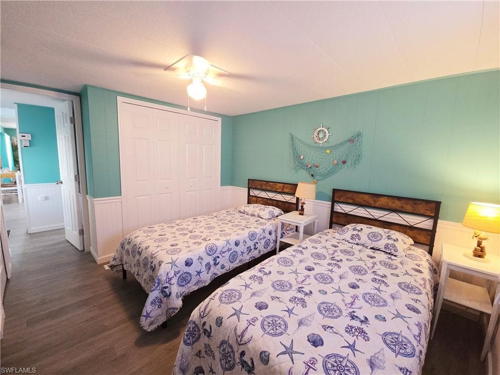 19 Moorhead MNR, NAPLES FL 34112-13