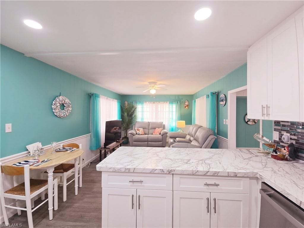 19 Moorhead MNR, NAPLES FL 34112-7