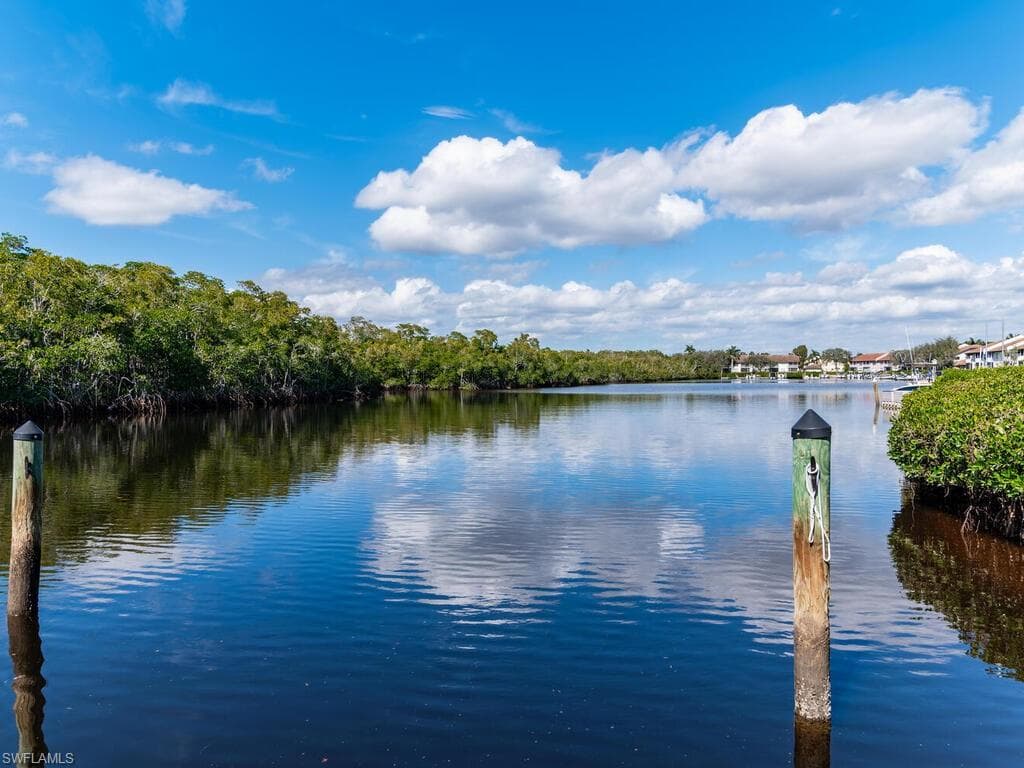 206 Newport DR # 805, NAPLES FL 34114-15