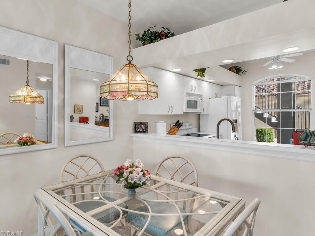 206 Newport DR # 805, NAPLES FL 34114-9