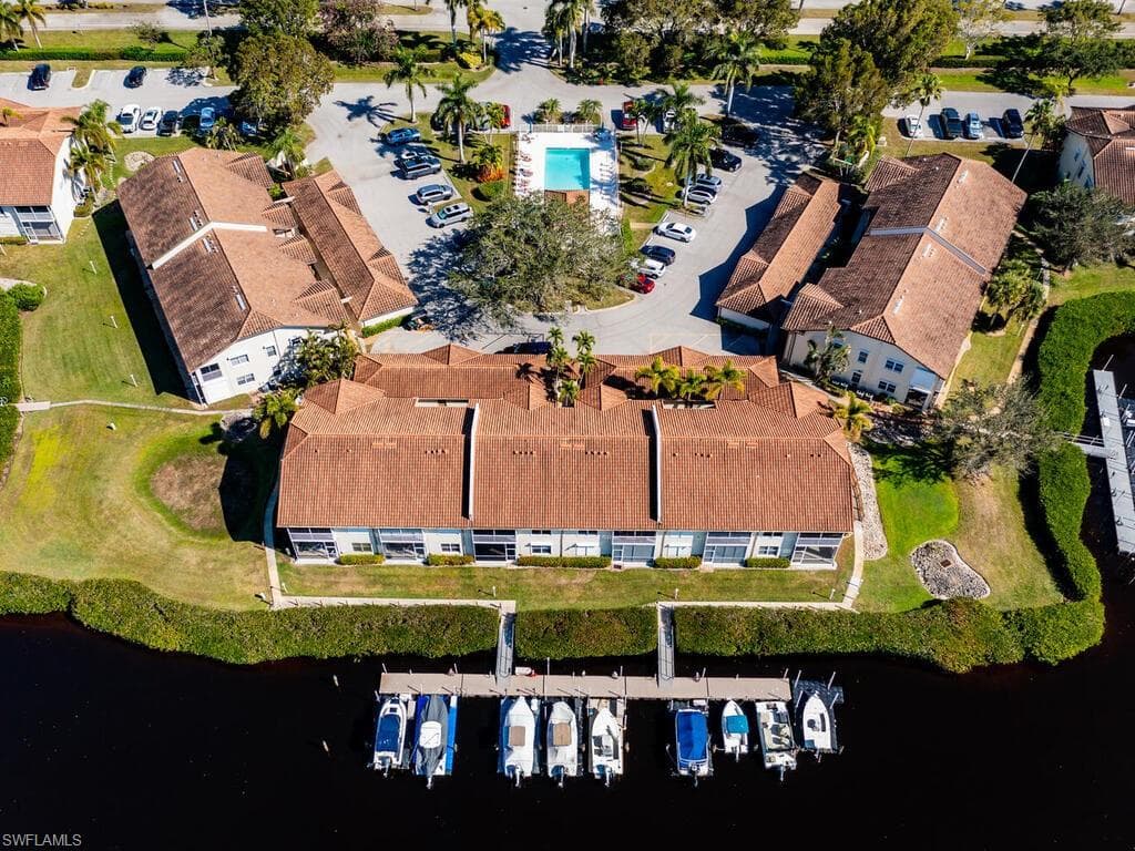 206 Newport DR # 805, NAPLES FL 34114-32