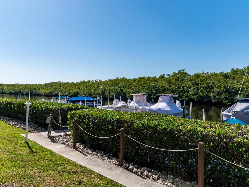 206 Newport DR # 805, NAPLES FL 34114-13