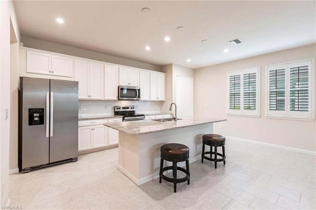 10267 Bonavie Cove DR, FORT MYERS FL 33966-15