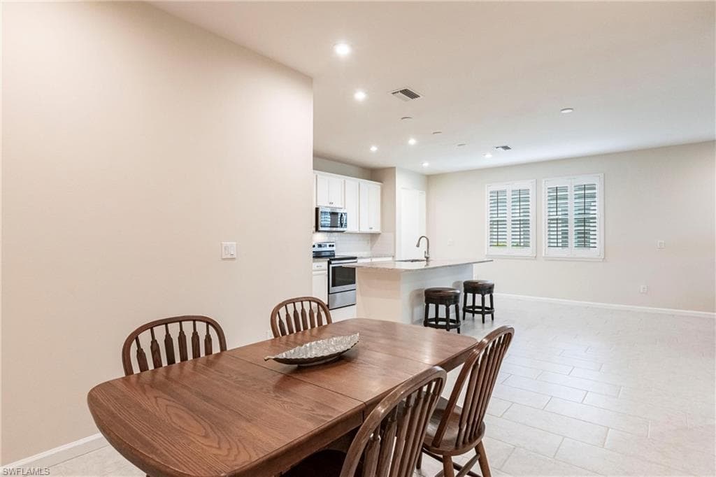 10267 Bonavie Cove DR, FORT MYERS FL 33966-19
