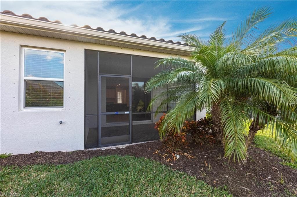 10267 Bonavie Cove DR, FORT MYERS FL 33966-33