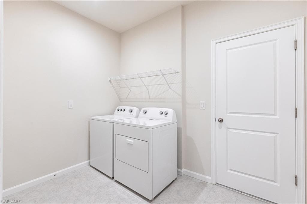 10267 Bonavie Cove DR, FORT MYERS FL 33966-30