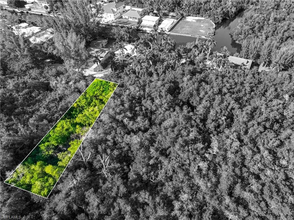 1552 Bembury DR, NAPLES FL 34102-8