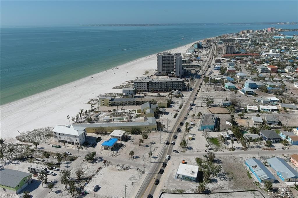 81 Mango ST, FORT MYERS BEACH FL 33931-4