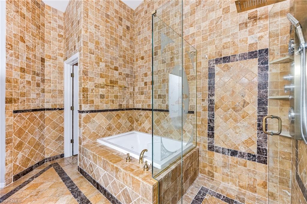 15028 Savannah DR, NAPLES FL 34119-22
