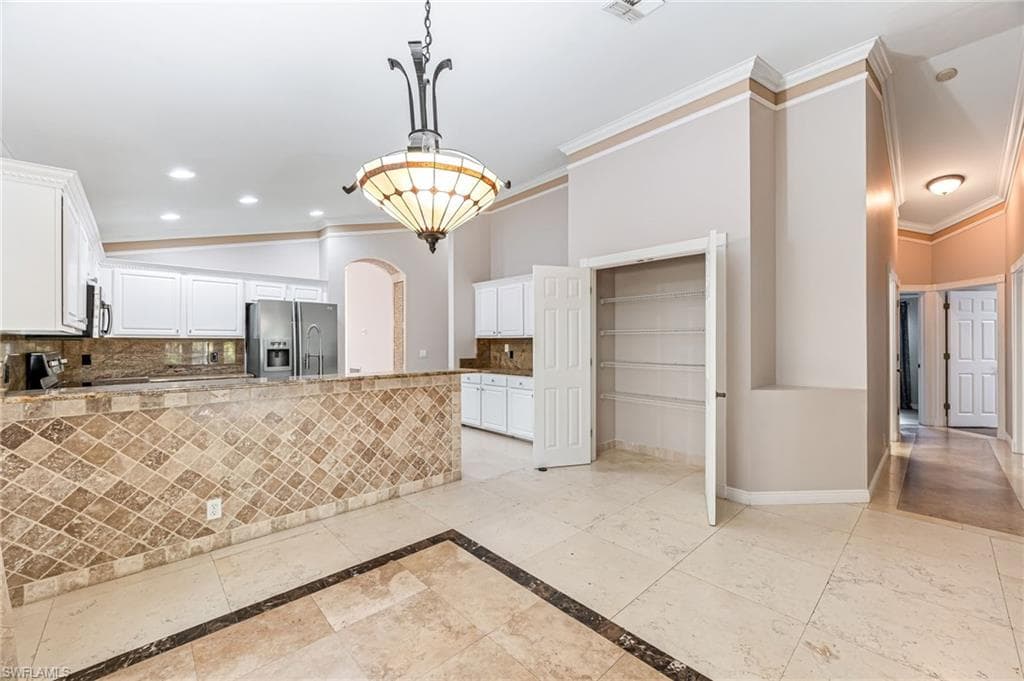 15028 Savannah DR, NAPLES FL 34119-11