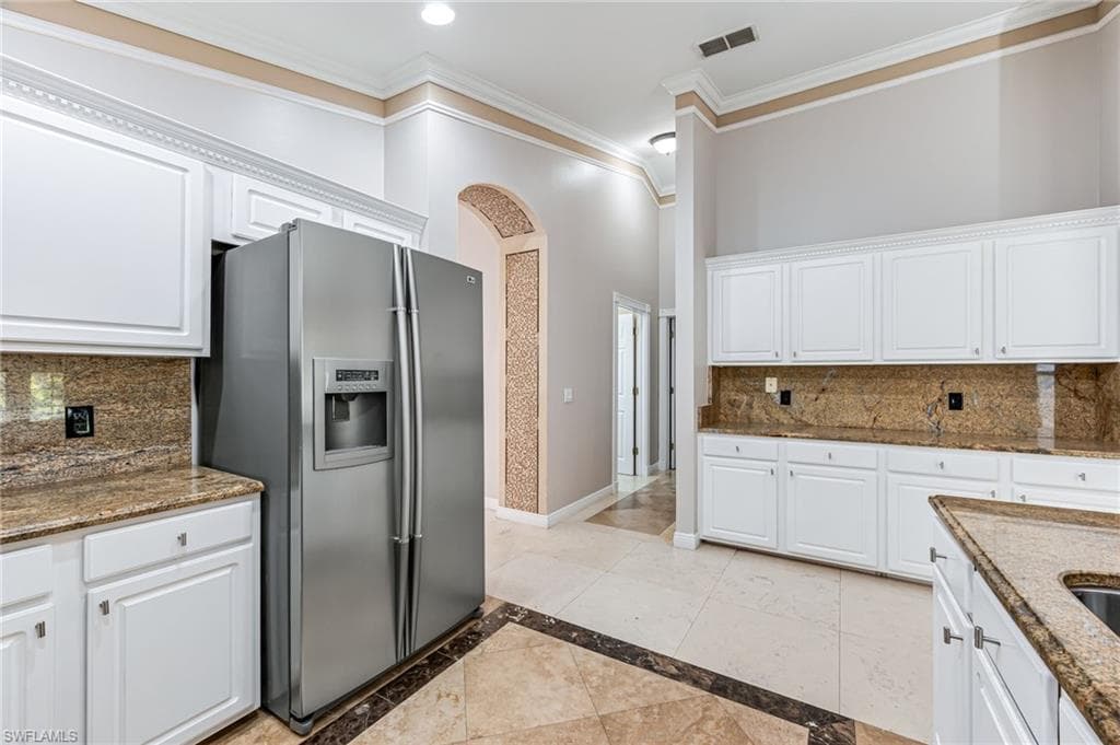 15028 Savannah DR, NAPLES FL 34119-8