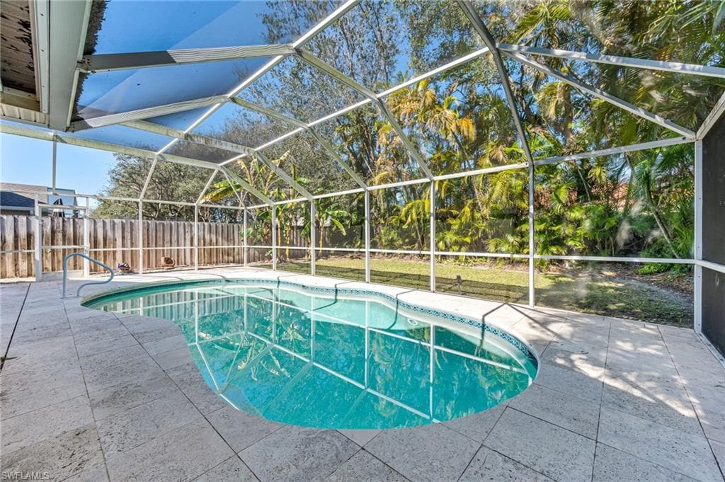 15028 Savannah DR, NAPLES FL 34119-28