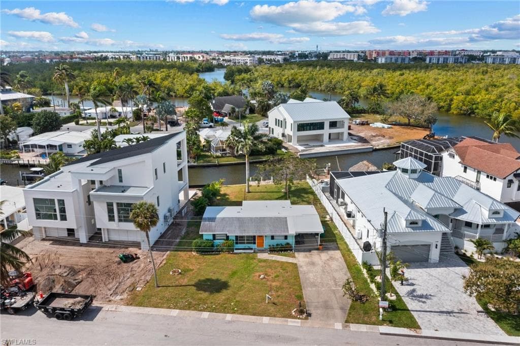 1796 Holiday LN, NAPLES FL 34104-22