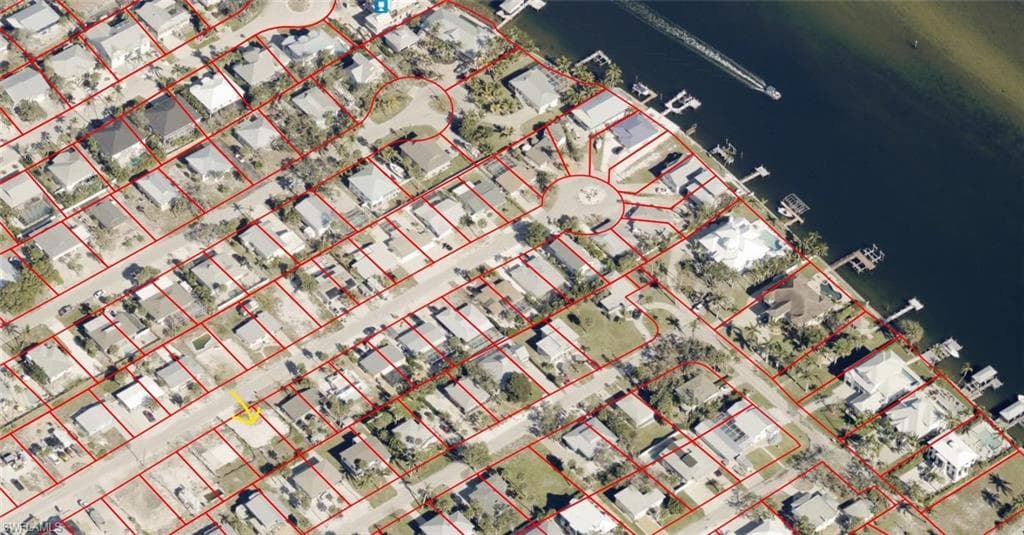 156 Hibiscus DR, FORT MYERS BEACH FL 33931-1