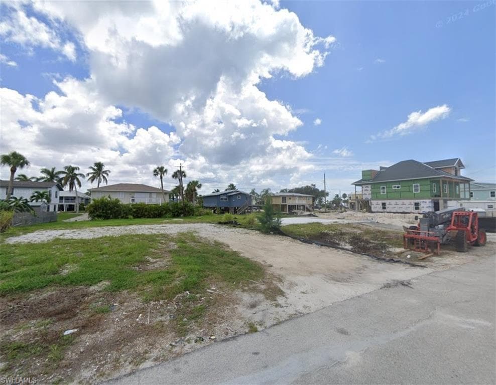 156 Hibiscus DR, FORT MYERS BEACH FL 33931-2
