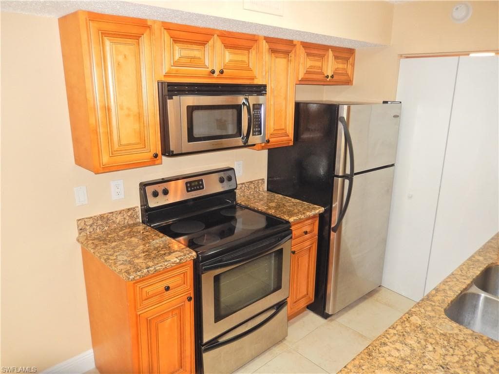 12571 Equestrian CIR # 902, FORT MYERS FL 33907-19