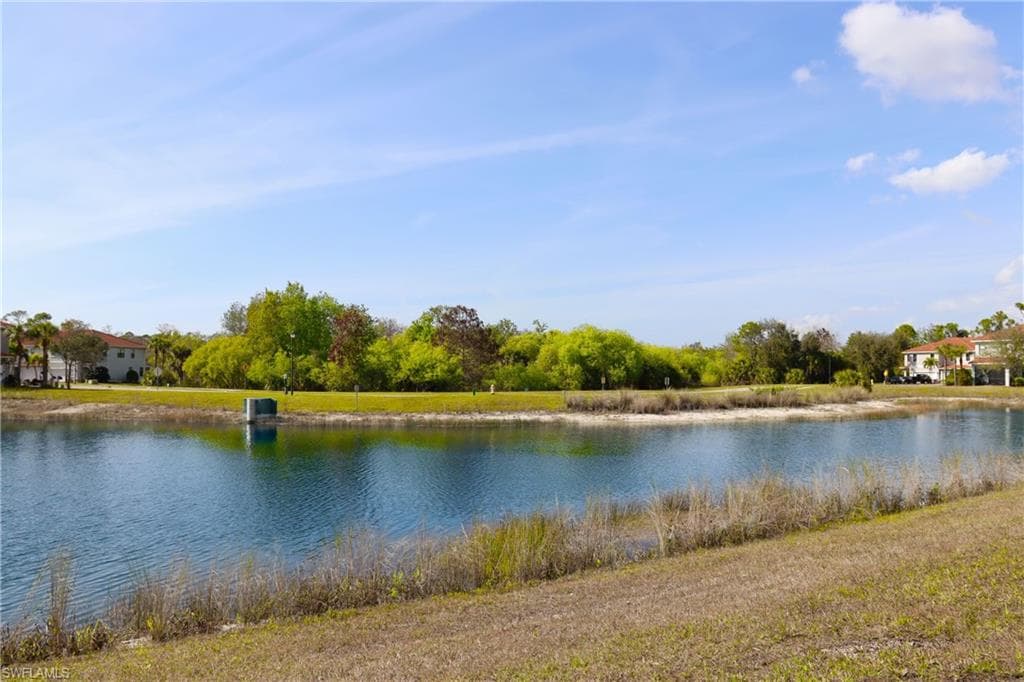 15489 Summit Place CIR # 302, NAPLES FL 34119-20