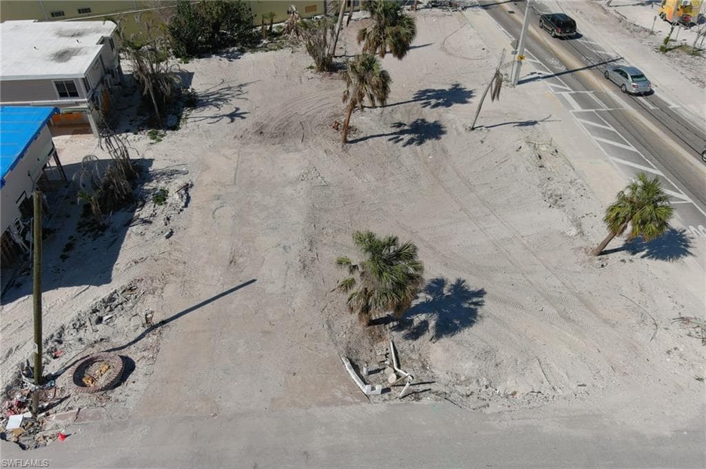 2330 Estero BLVD, FORT MYERS BEACH FL 33931-15