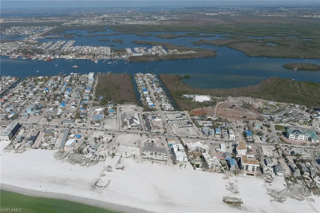 2370 Estero BLVD, FORT MYERS BEACH FL 33931-8