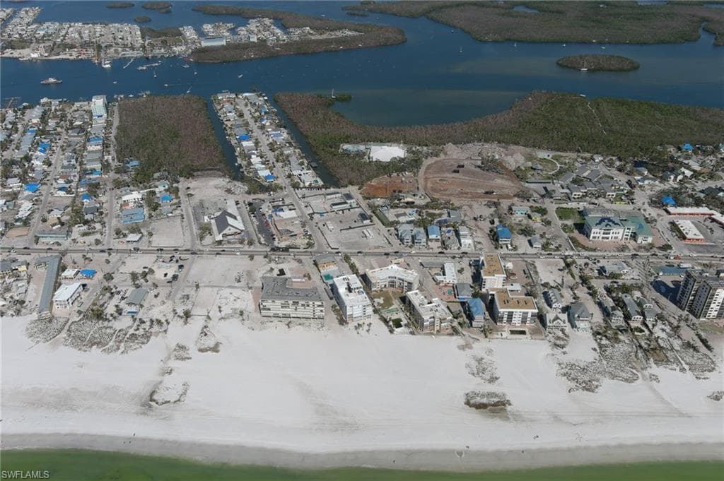 2370 Estero BLVD, FORT MYERS BEACH FL 33931-17