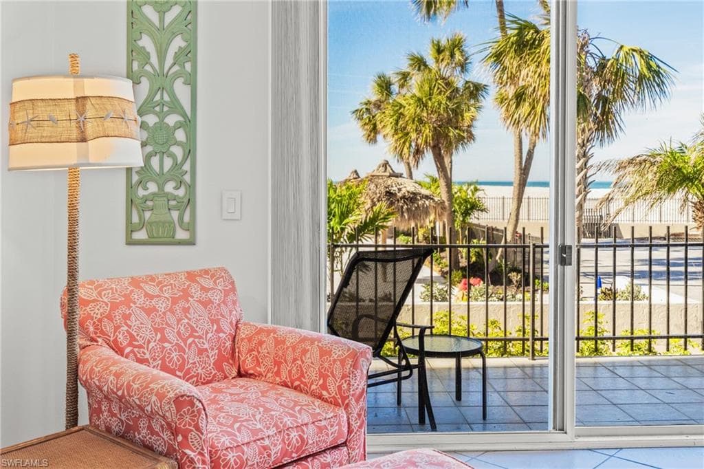 1212 BENJAMIN FRANKLIN DR # 102, SARASOTA FL 34236-22