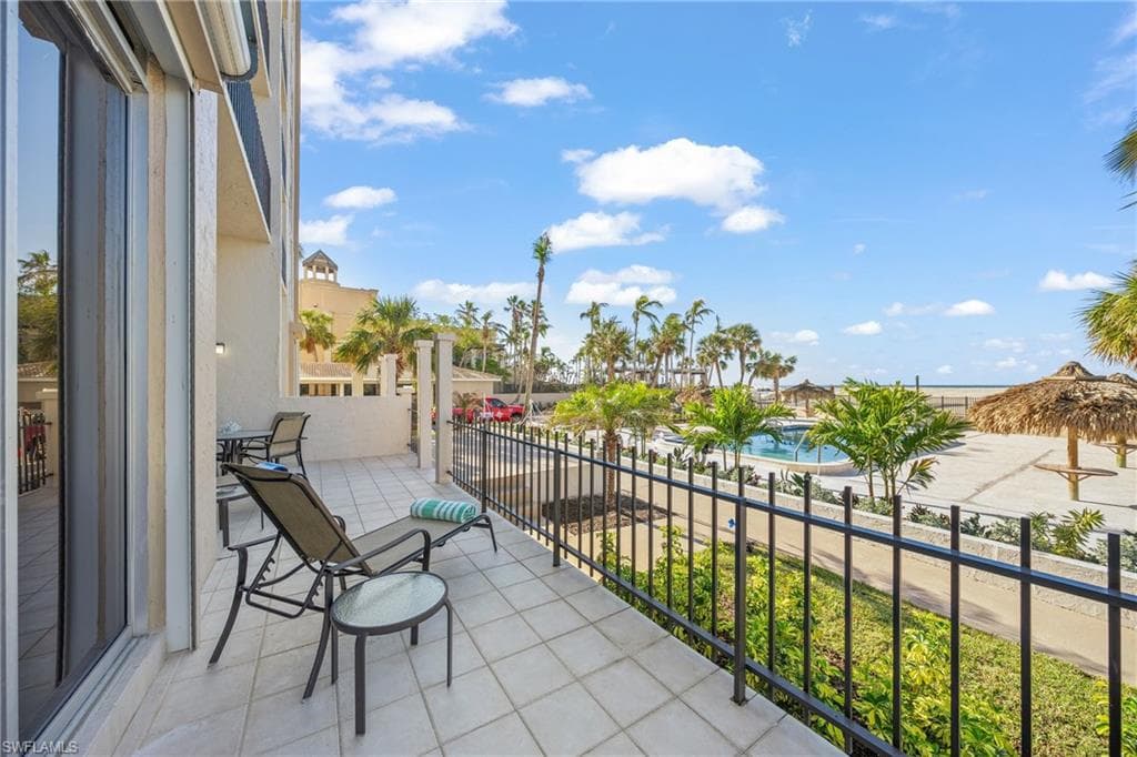 1212 BENJAMIN FRANKLIN DR # 102, SARASOTA FL 34236-23