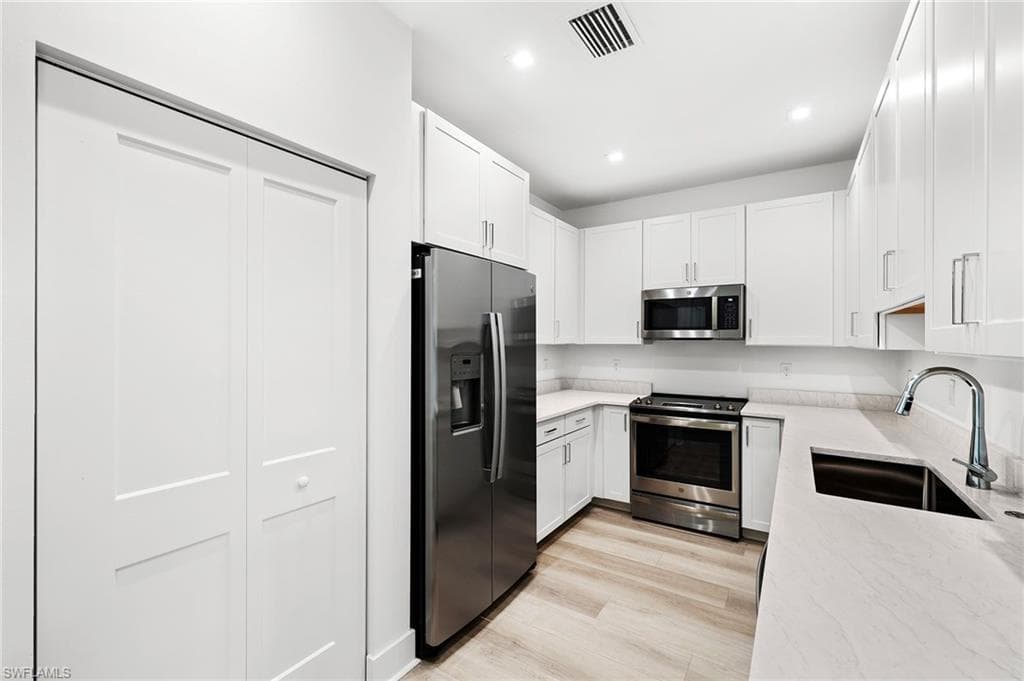 10906 Preachers Cove LN, FORT MYERS FL 33913-19