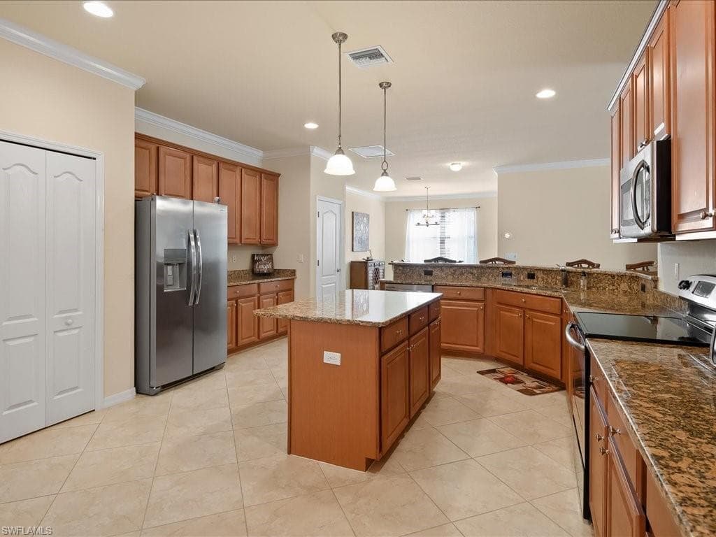 3827 Treasure Cove CIR, NAPLES FL 34114-5
