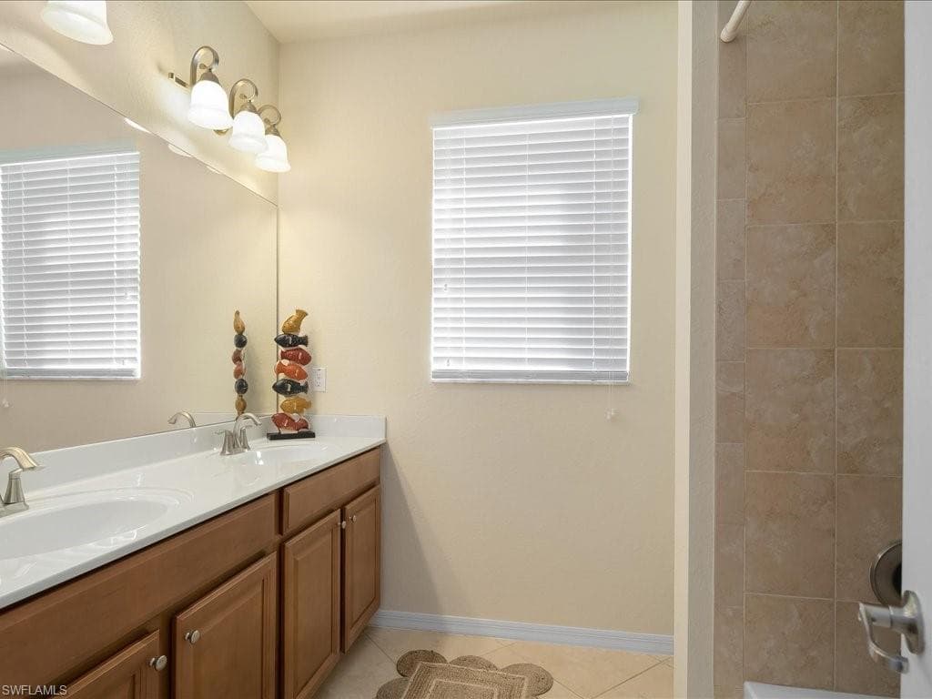 3827 Treasure Cove CIR, NAPLES FL 34114-23