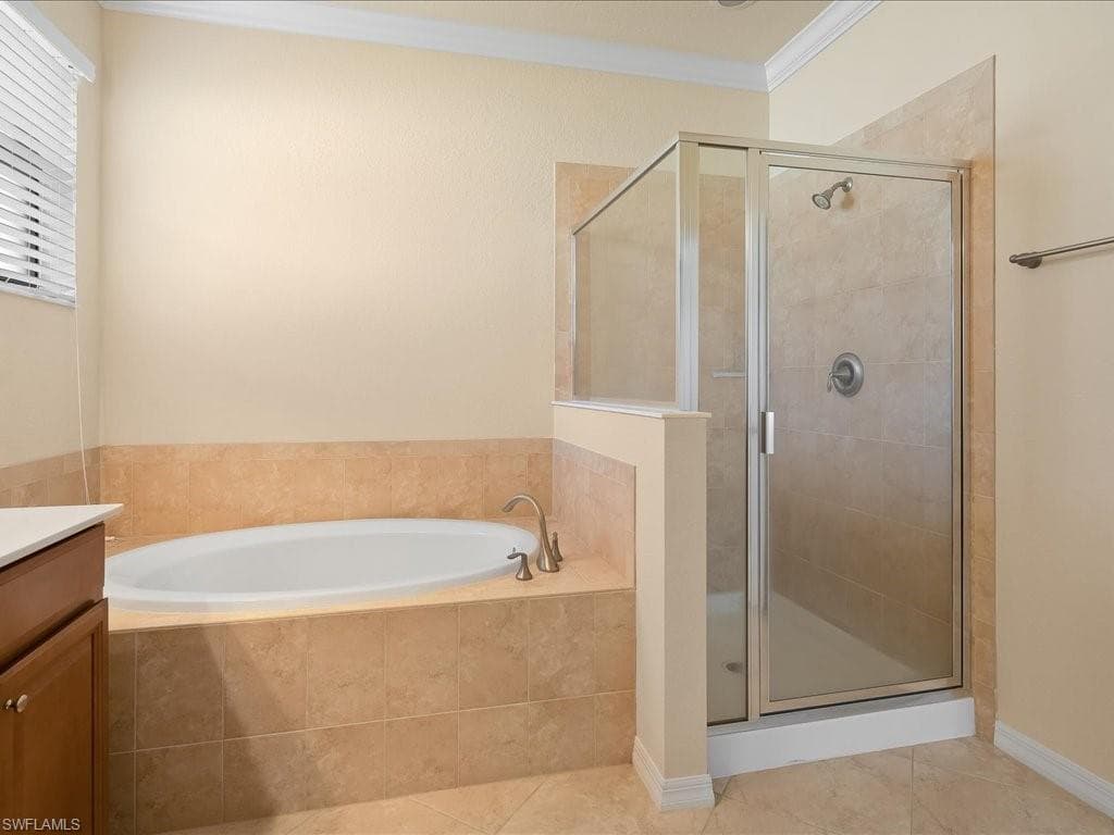 3827 Treasure Cove CIR, NAPLES FL 34114-14