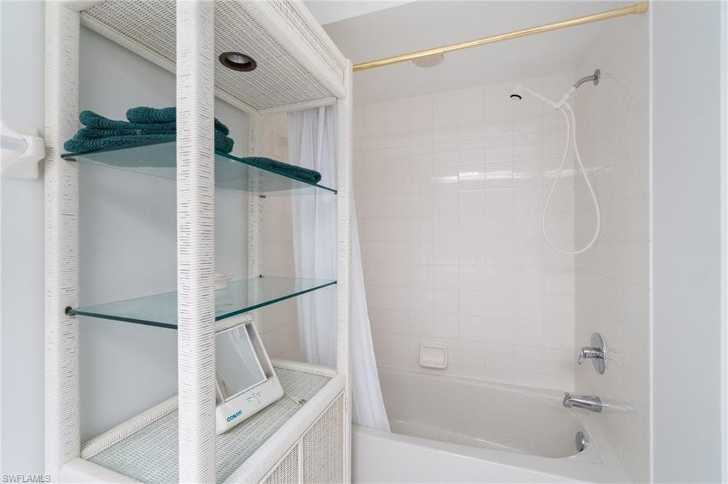 7696 Oleander Gate DR # K102, NAPLES FL 34109-25