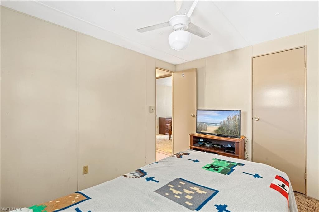 8405 Nault RD, NORTH FORT MYERS FL 33917-22