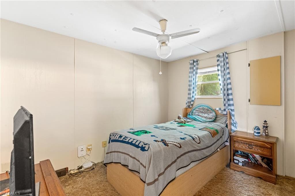 8405 Nault RD, NORTH FORT MYERS FL 33917-21