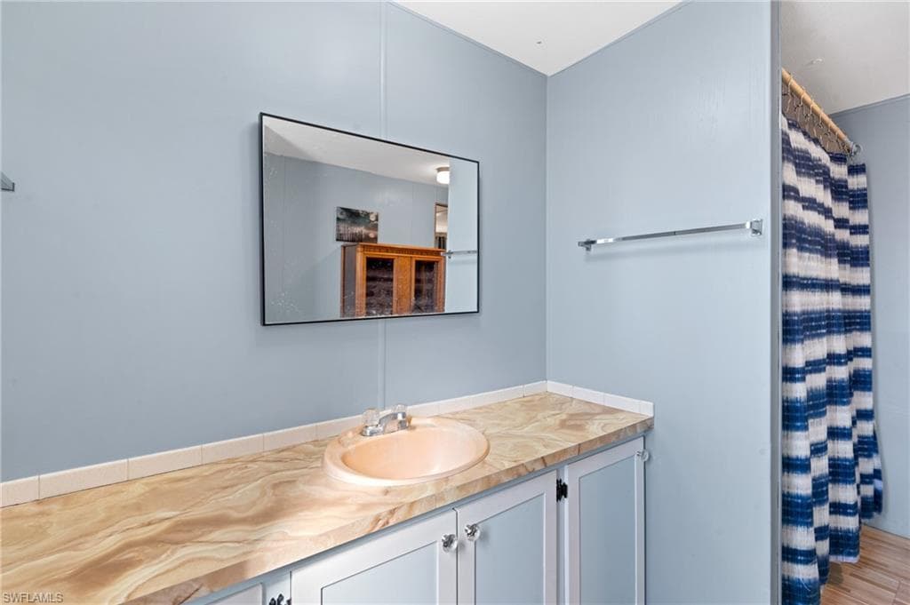 8405 Nault RD, NORTH FORT MYERS FL 33917-19