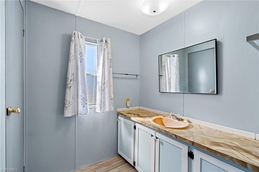 8405 Nault RD, NORTH FORT MYERS FL 33917-20