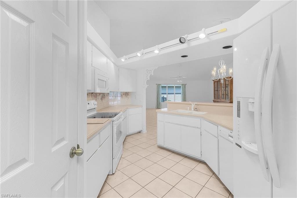 9439 Palm Island CIR-4