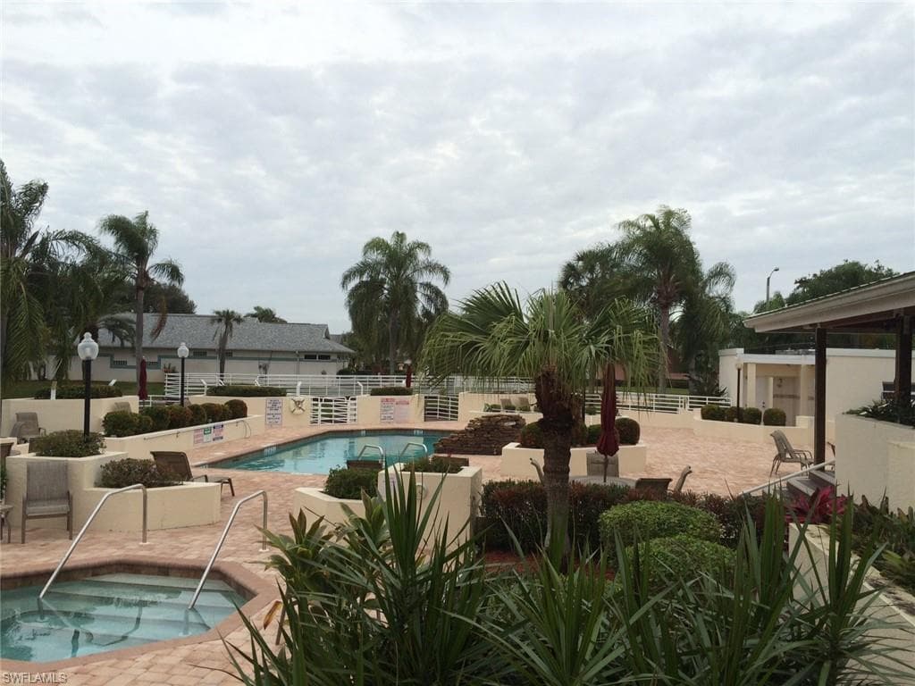 9439 Palm Island CIR-37