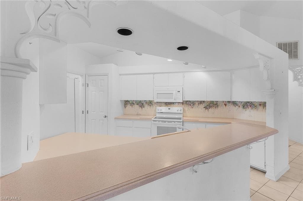 9439 Palm Island CIR-3