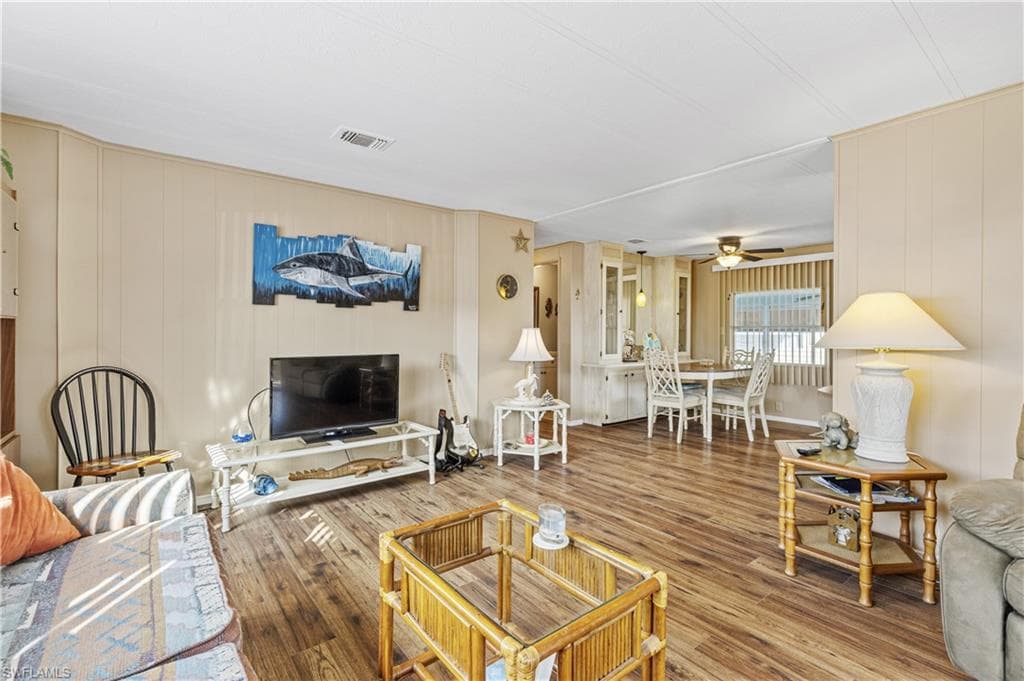 16045 Hibiscus WAY, NORTH FORT MYERS FL 33903-5
