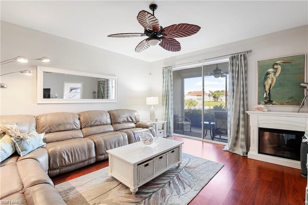 300 Robin Hood CIR # 102, NAPLES FL 34104-9