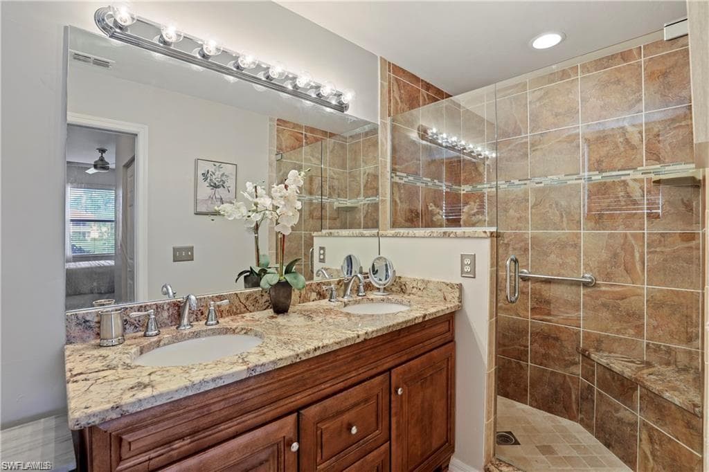 300 Robin Hood CIR # 102, NAPLES FL 34104-13