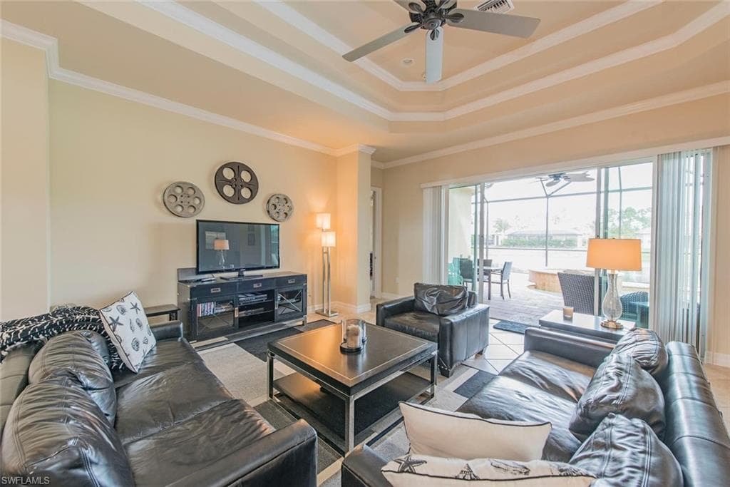 6559 Monterey PT, NAPLES FL 34105-2