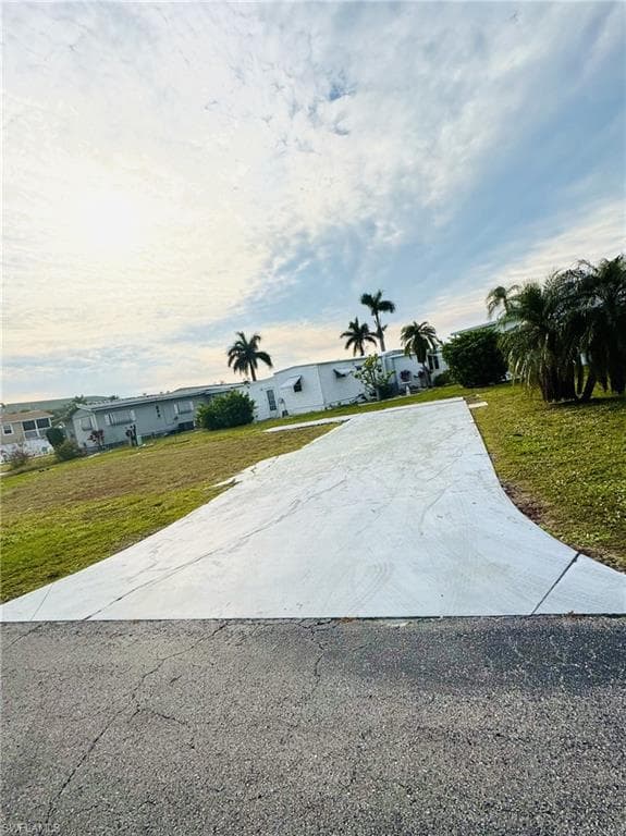386 Tricia LN, FORT MYERS FL 33908-1