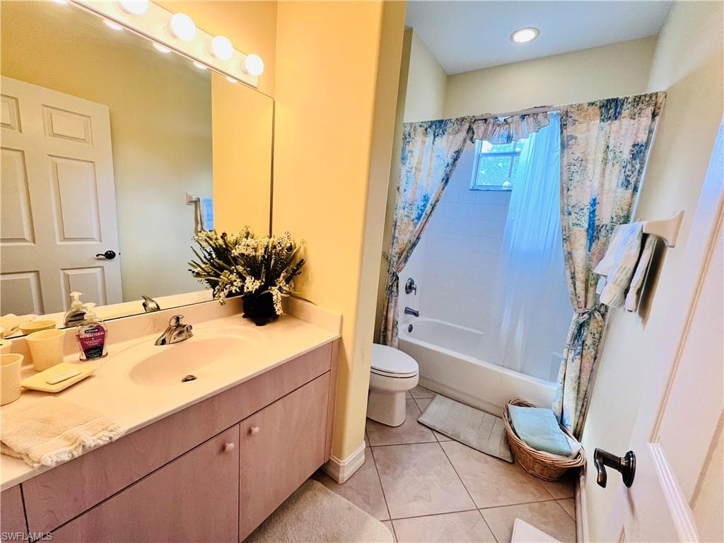 21341 Pelican Sound DR # 203, ESTERO FL 33928-14