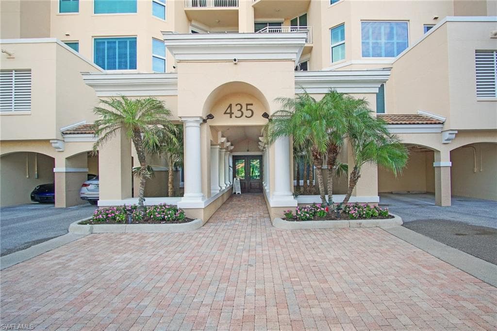 435 Dockside DR # B803, NAPLES FL 34110-2